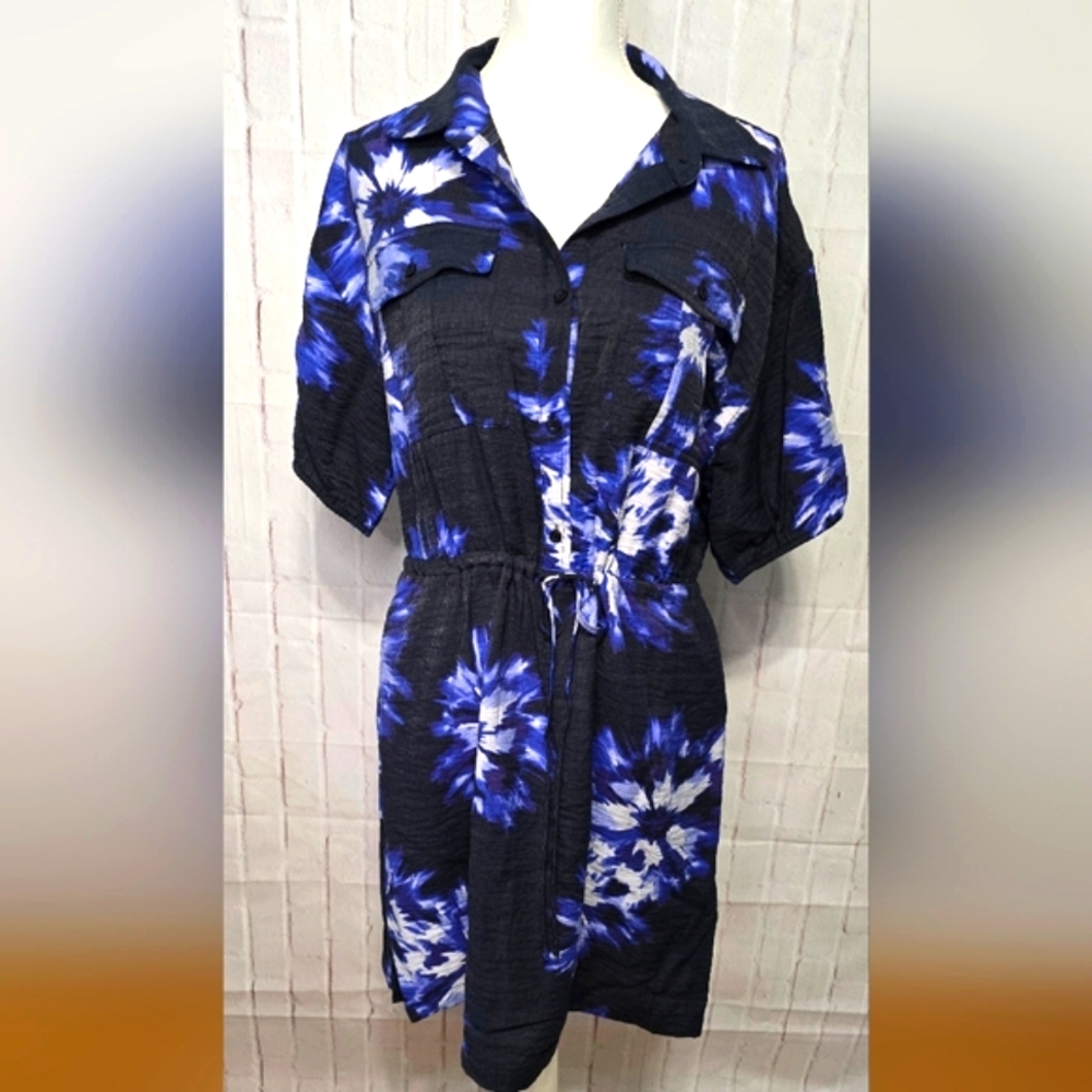 Simply Vera Vera Wang Blue & Black Floral Top – Size L